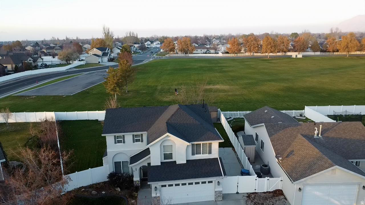 PICKET LANE - Residential