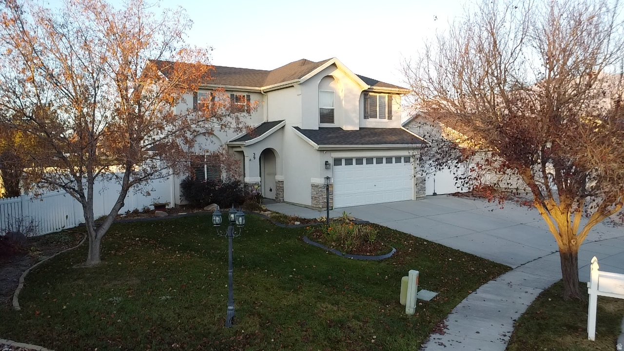 PICKET LANE - Residential