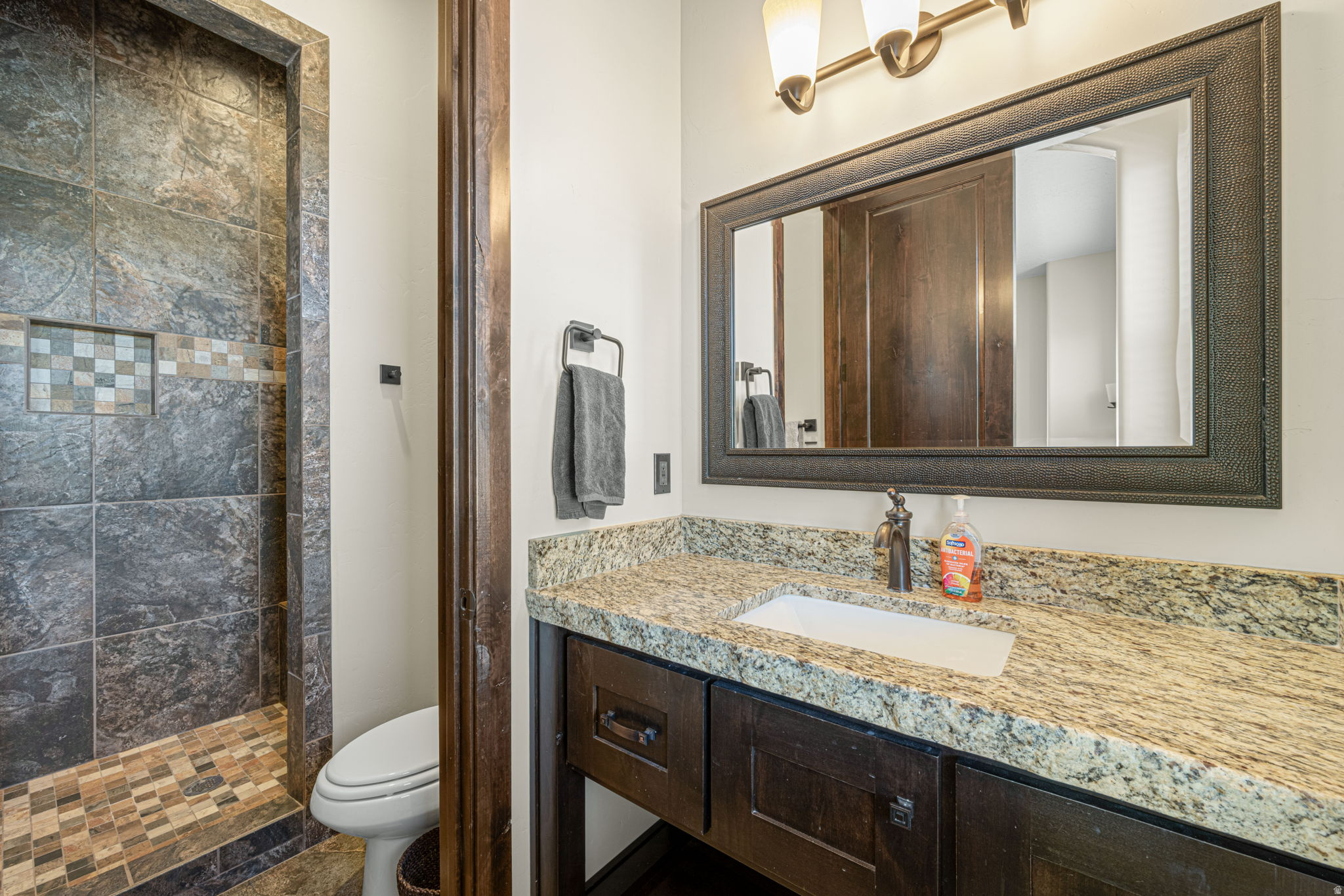 LEDGES OF ST GEORGE PH 1 AMD - Residential