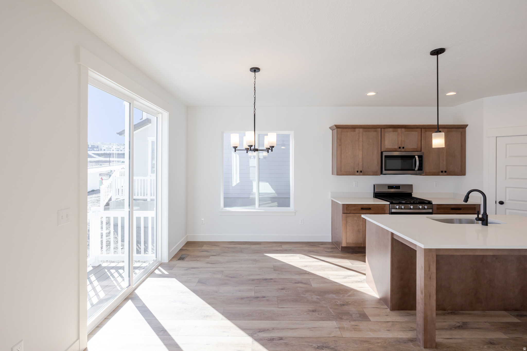 RIVER POINT - Residential