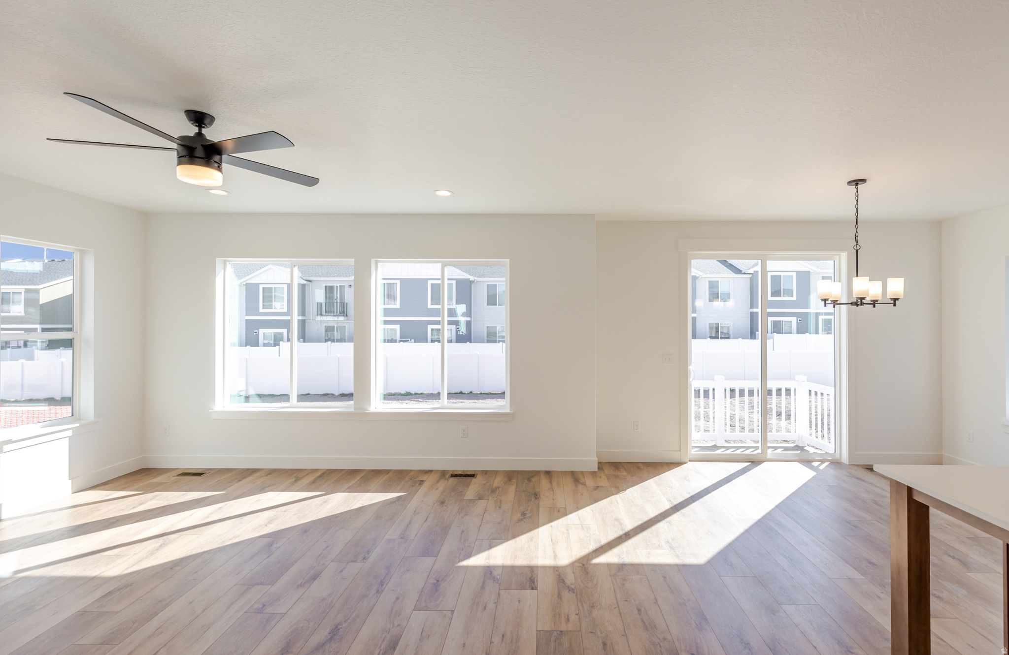 RIVER POINT - Residential