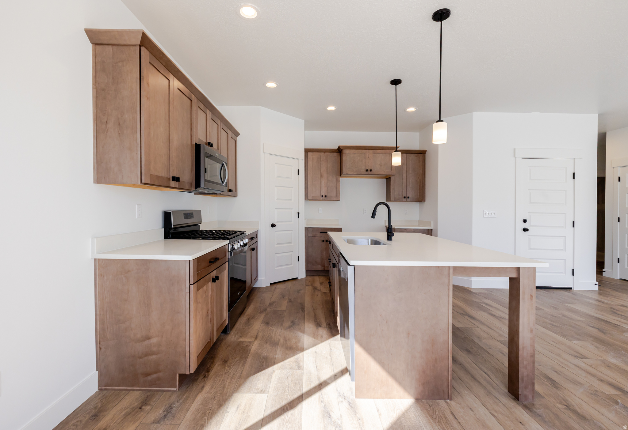 RIVER POINT - Residential