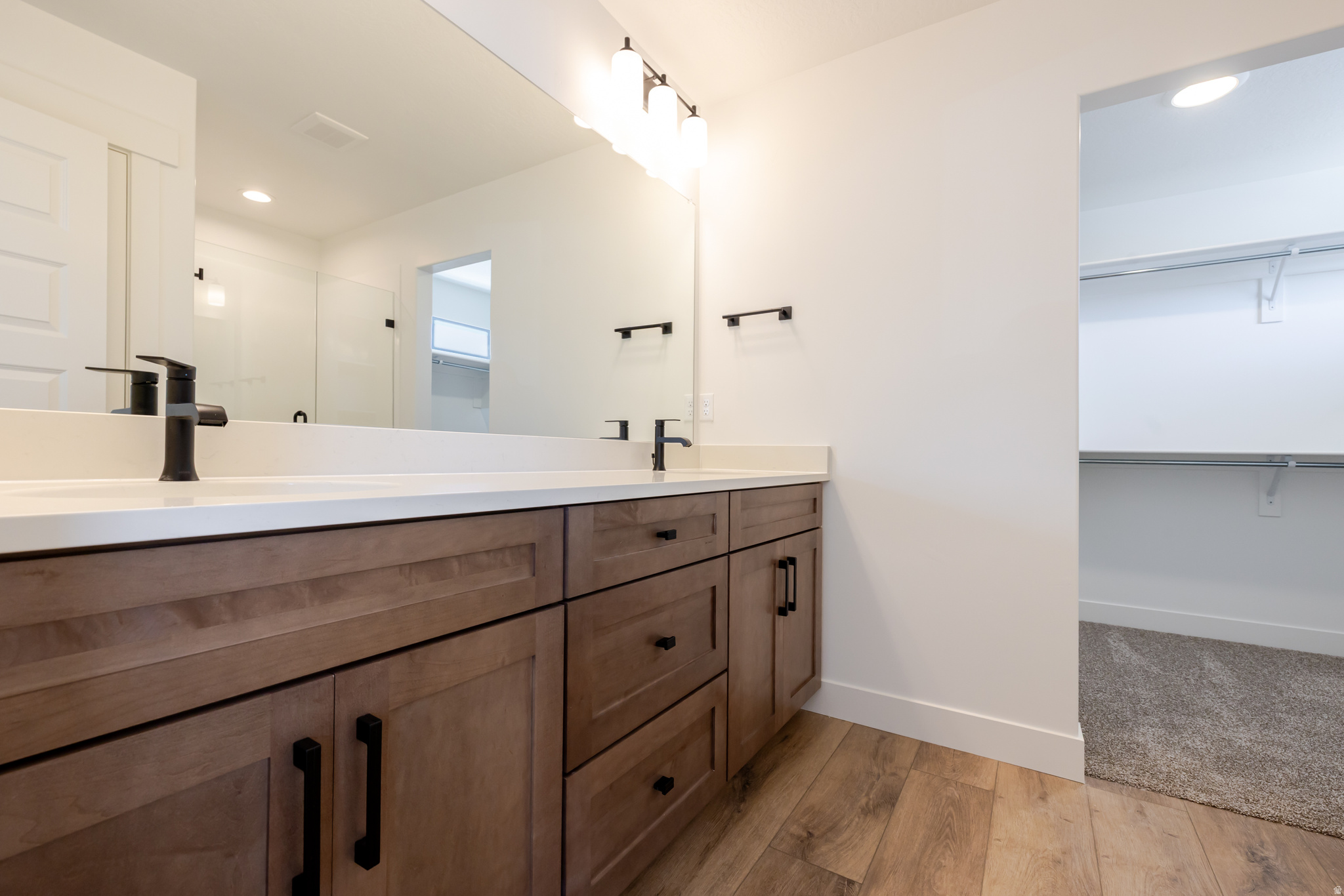 RIVER POINT - Residential