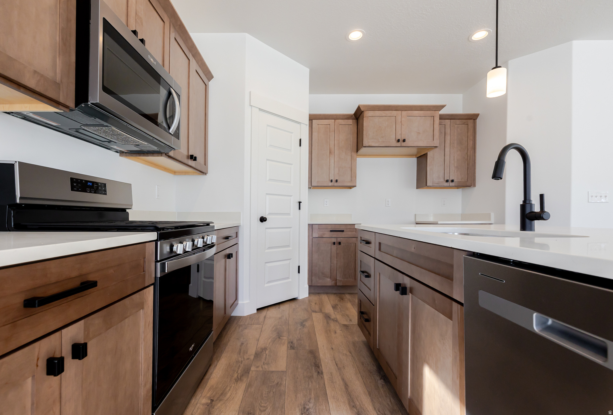 RIVER POINT - Residential