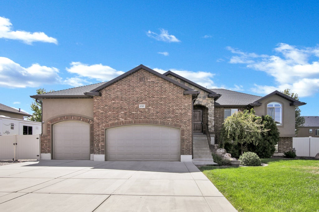 Photo of 2797 W 2125 N, Plain City, UT 84404 (MLS # 2184564)
