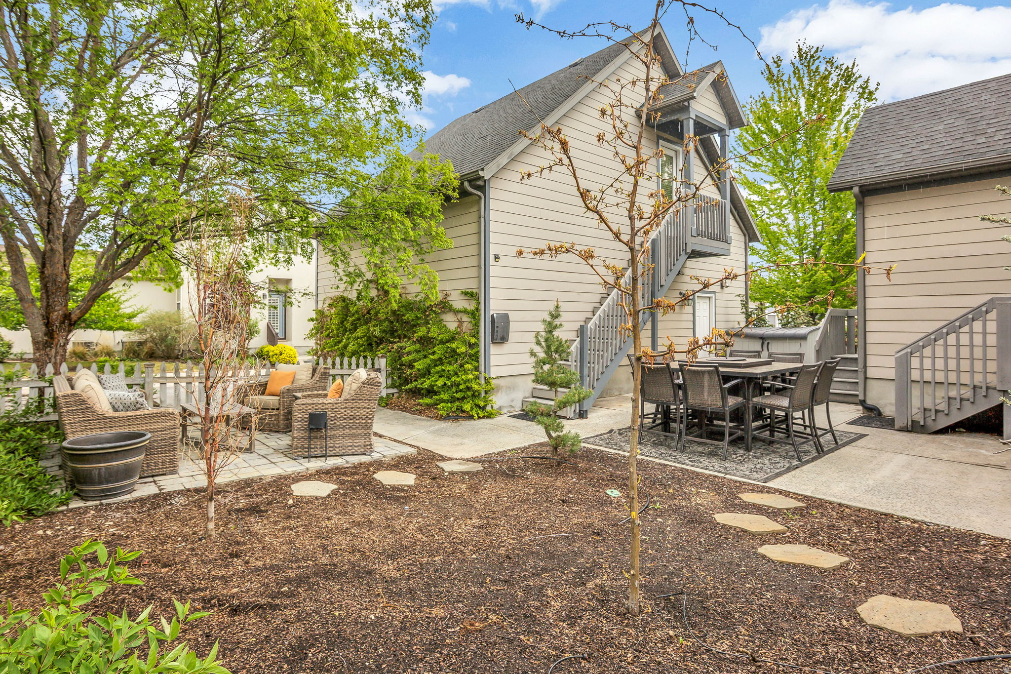 DAYBREAK - Residential