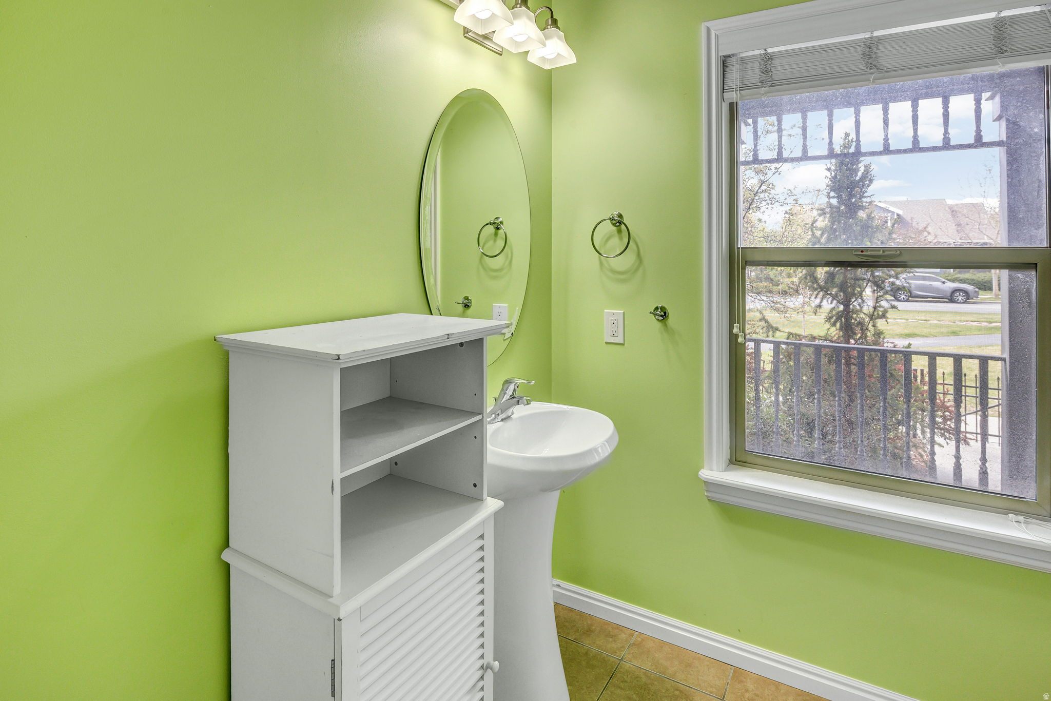 DAYBREAK - Residential