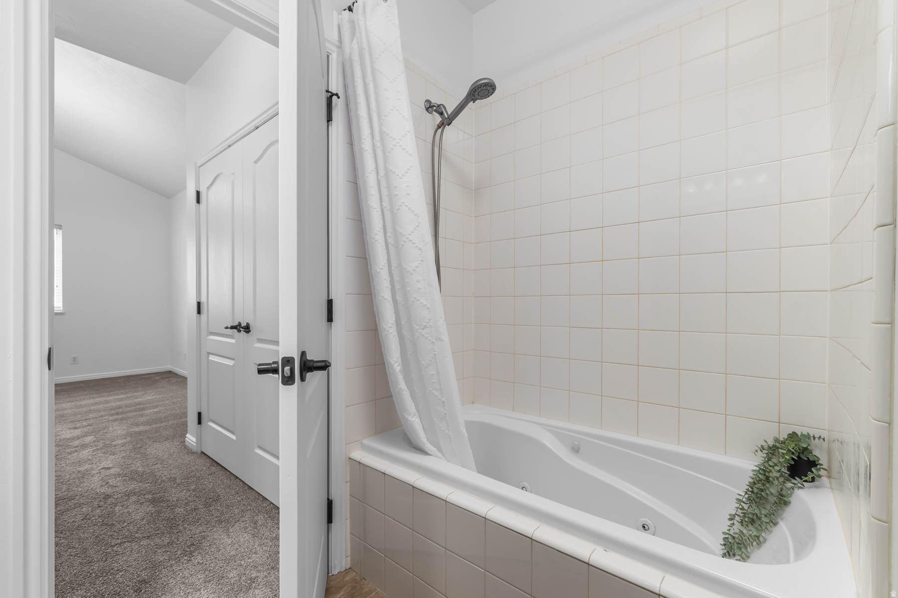 MEADOWS - Residential