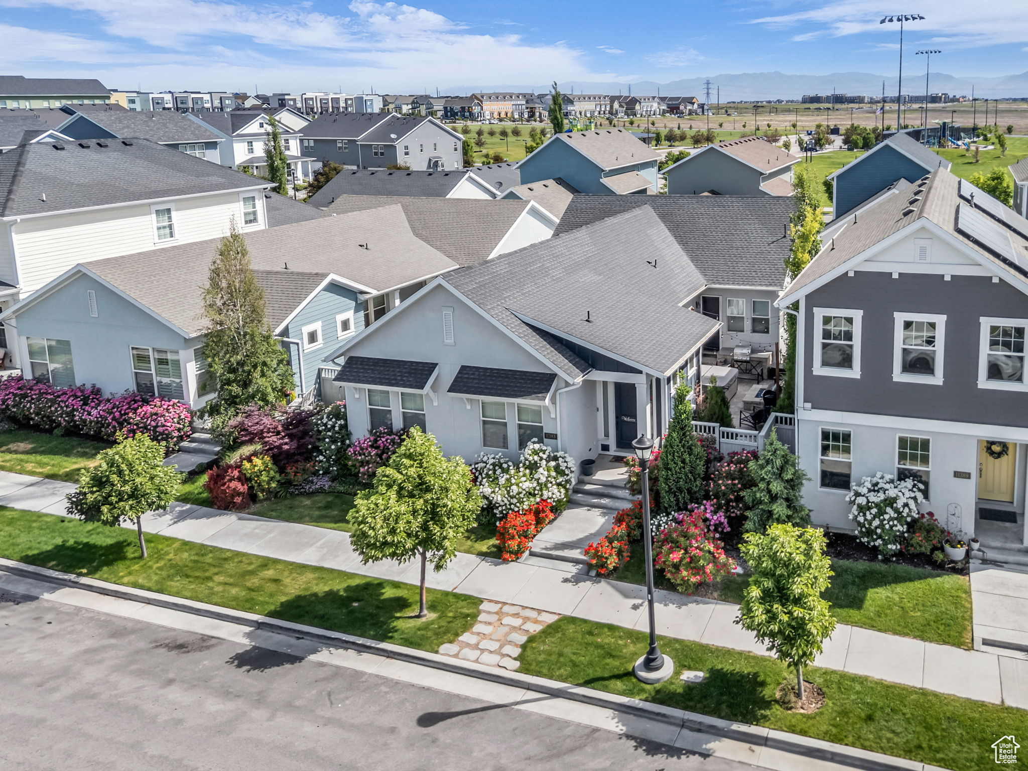 DAYBREAK - Residential