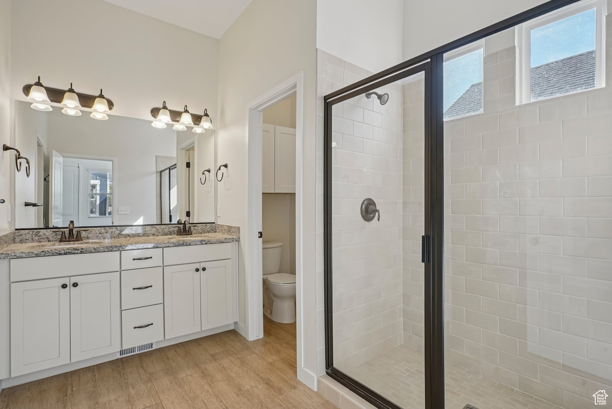 DAYBREAK - Residential