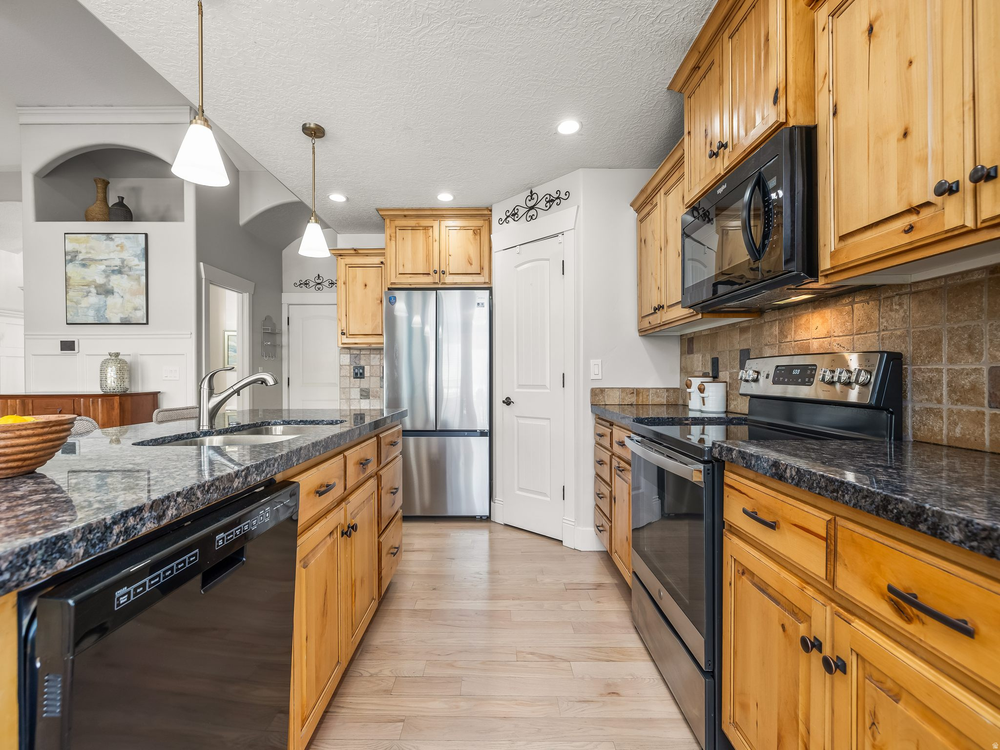 CEDAR POINT AT SUMMIT RIDGE - Residential