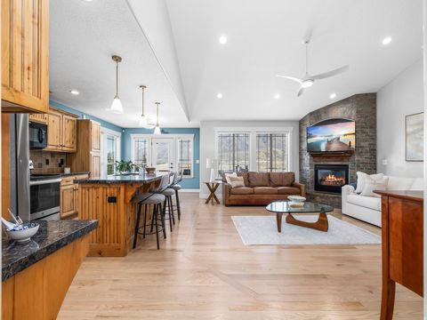 Tiny photo for 1183 E FOOTHILL DR S, Santaquin, UT 84655 (MLS # 2148920)