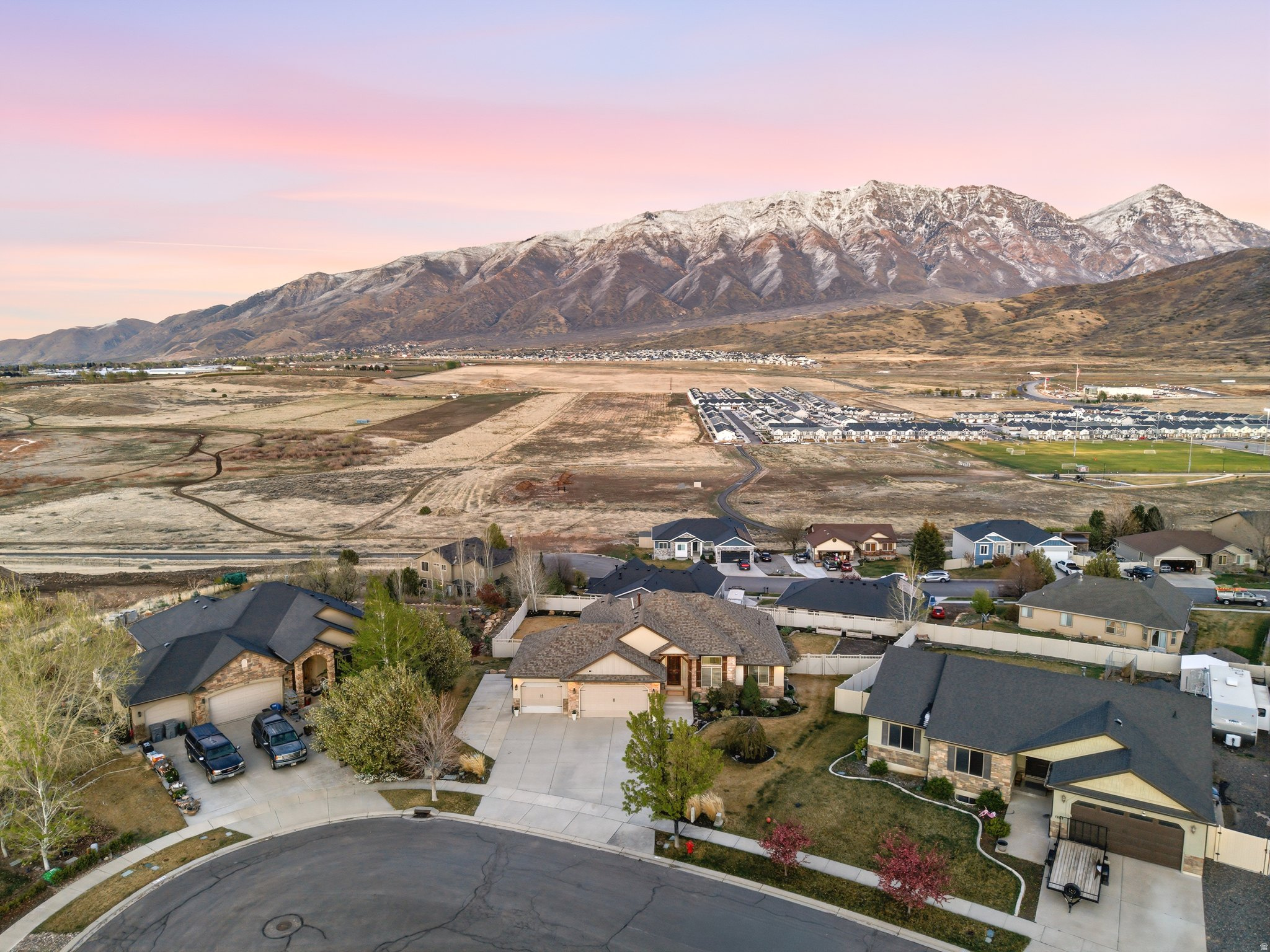 CEDAR POINT AT SUMMIT RIDGE - Residential