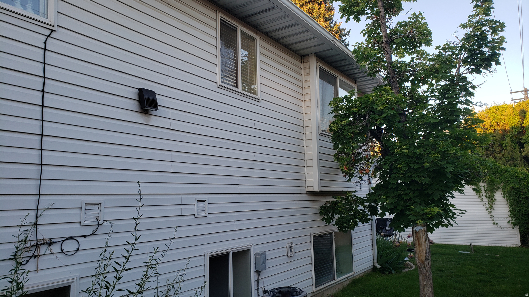 CHASE LANE - Residential