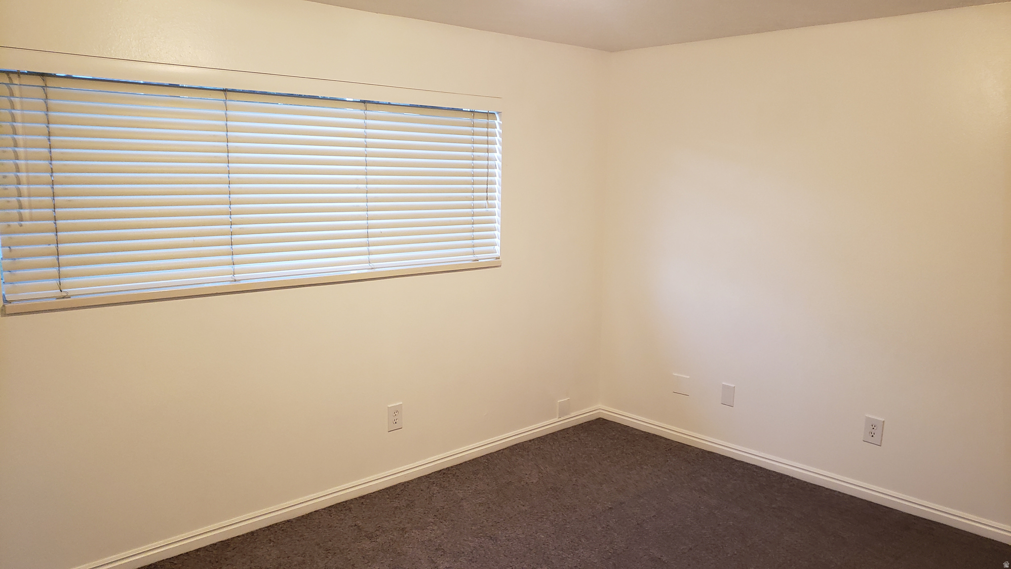 CHASE LANE - Residential