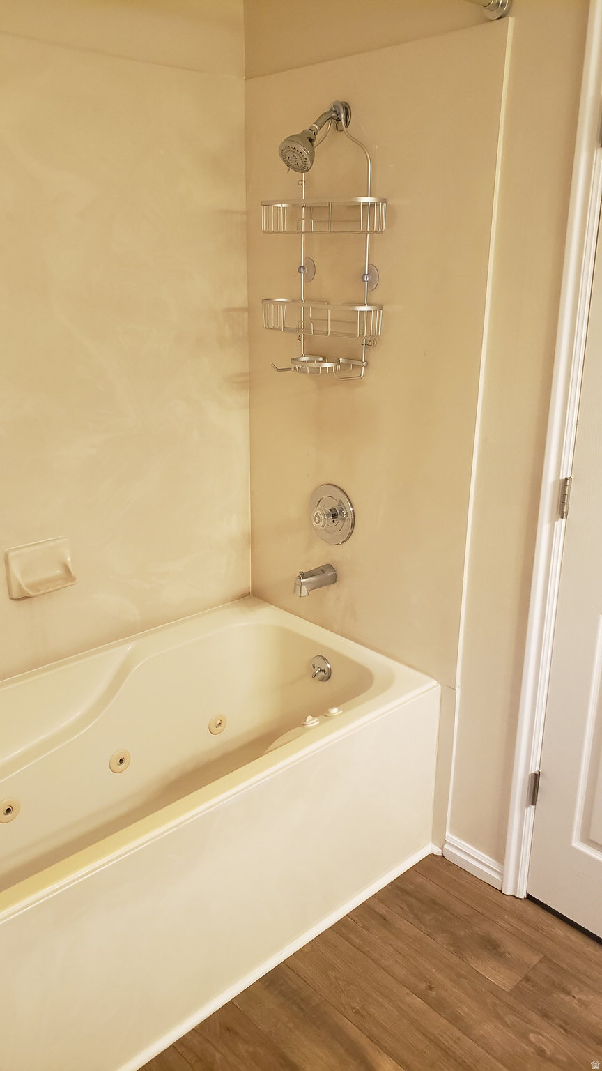 CHASE LANE - Residential