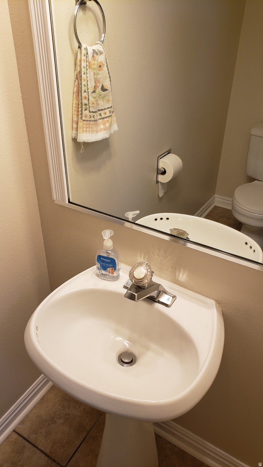 CHASE LANE - Residential