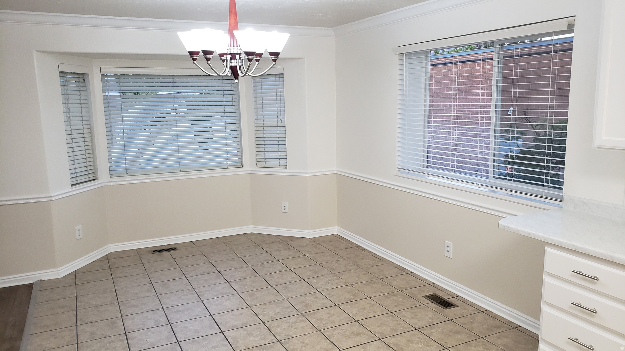 CHASE LANE - Residential