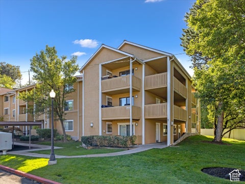 Photo of 1276 E RIDGE MEADOW LN #7T, Cottonwood Heights, UT 84047 (MLS # 2187681)