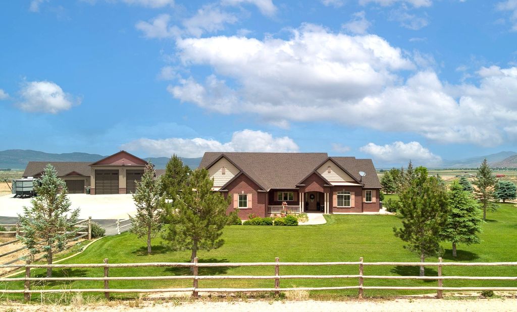 Photo of 520 N OLD PARAGONAH HWY, Parowan, UT 84761 (MLS # 2140919)