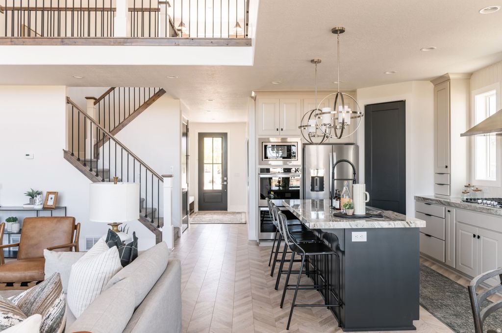 Photo of 326 E LUNA CIR #7, Salem, UT 84653 (MLS # 2136502)