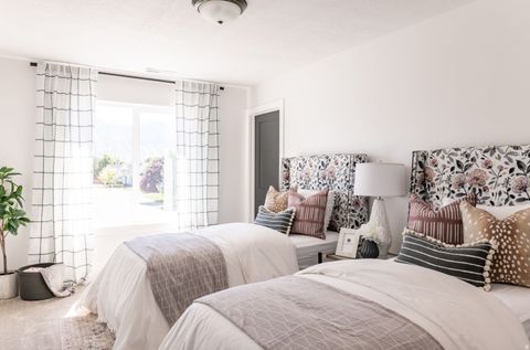 Tiny photo for 326 E LUNA CIR #7, Salem, UT 84653 (MLS # 2136502)