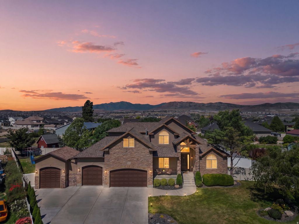 Photo of 1301 N 2350 W, Lehi, UT 84043 (MLS # 2167373)