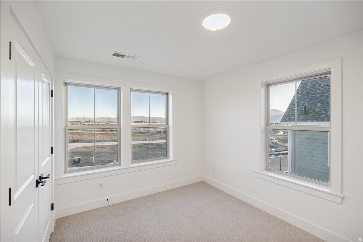 DAYBREAK - Residential