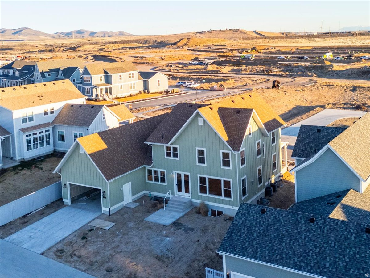 DAYBREAK - Residential