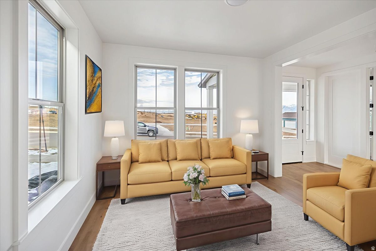 DAYBREAK - Residential