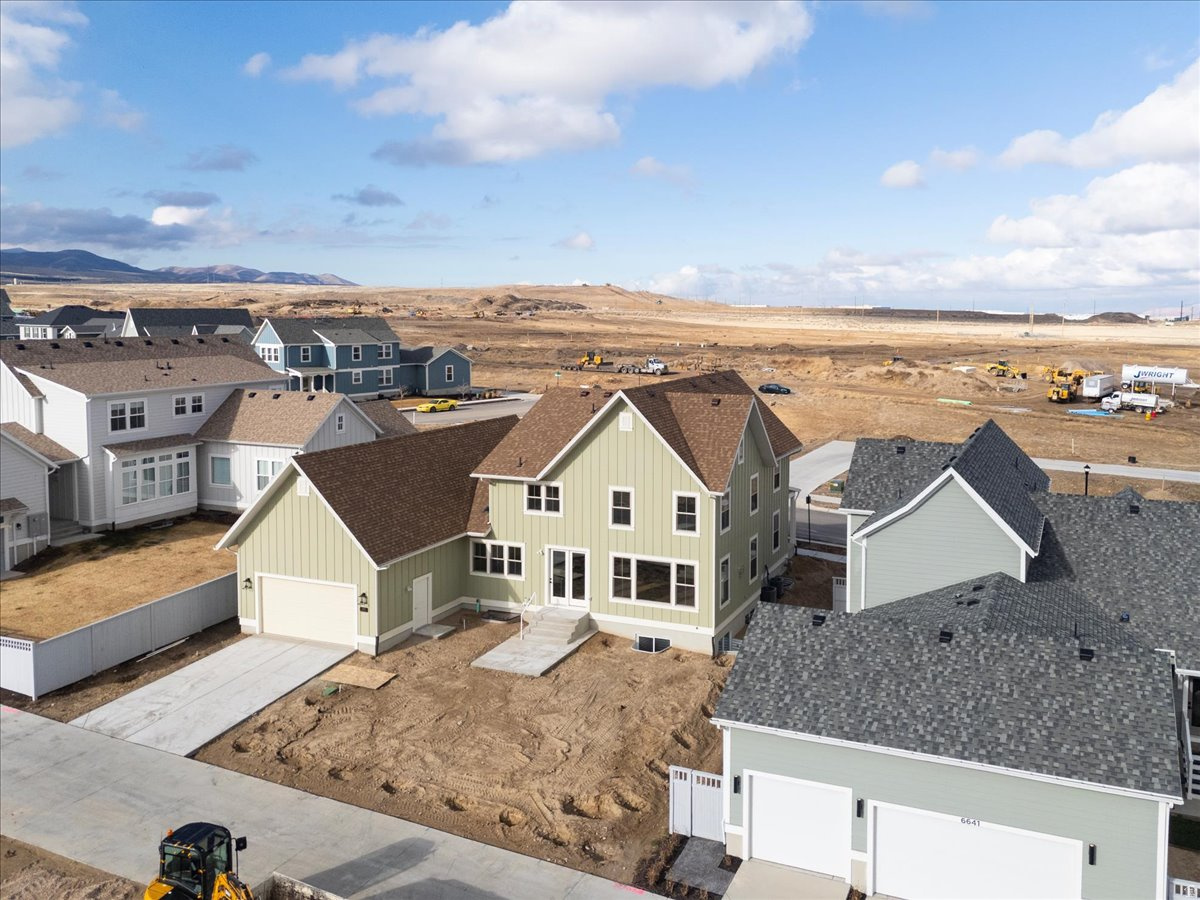 DAYBREAK - Residential