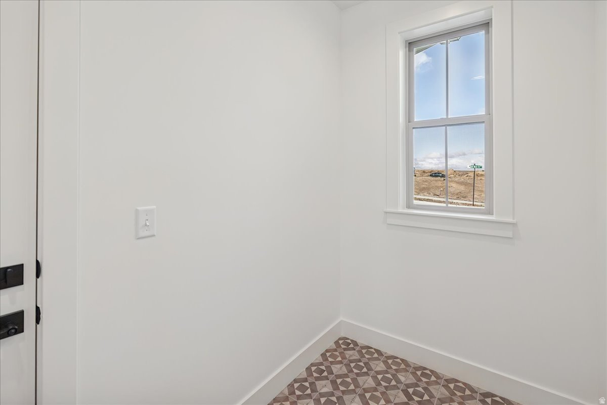 DAYBREAK - Residential