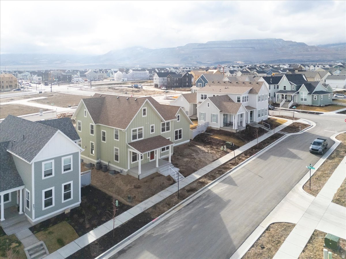 DAYBREAK - Residential