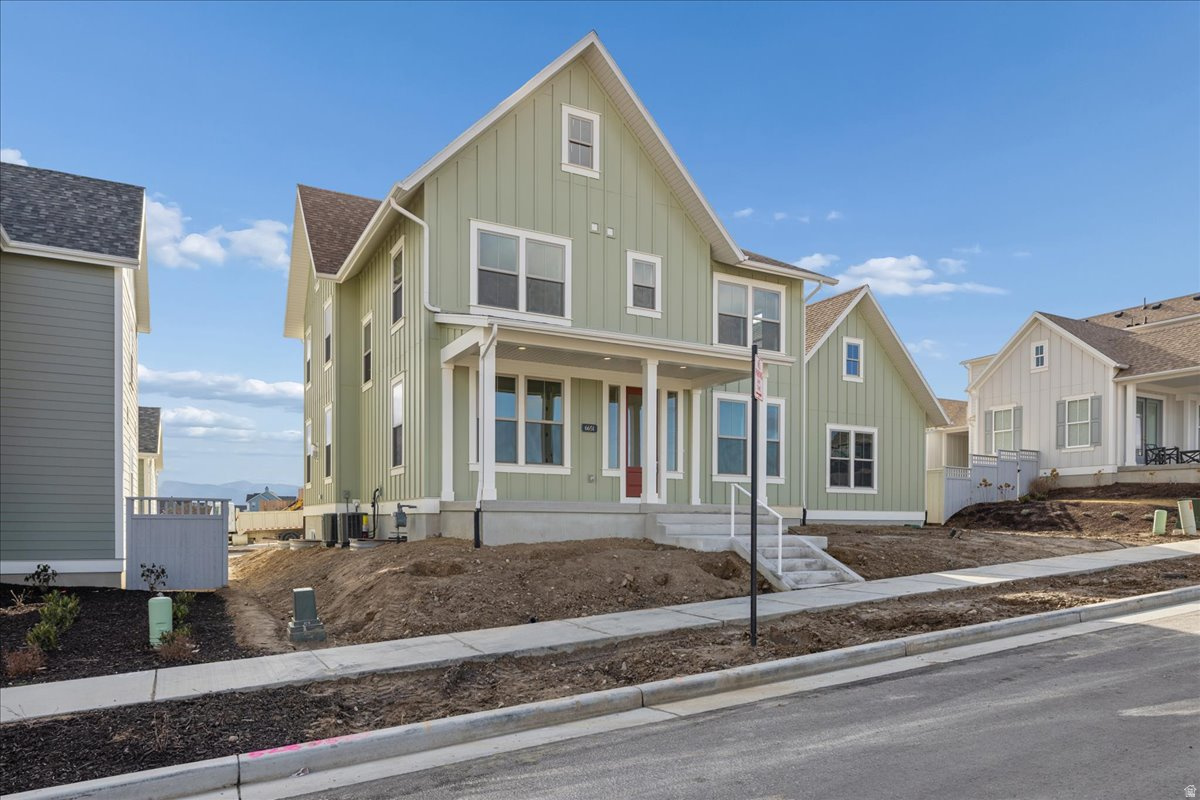 DAYBREAK - Residential