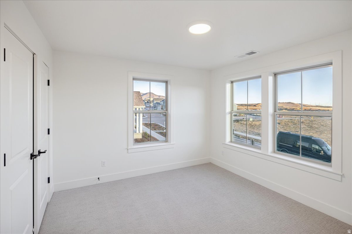 DAYBREAK - Residential