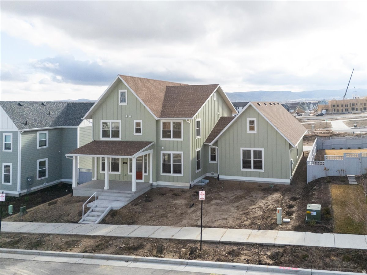 DAYBREAK - Residential