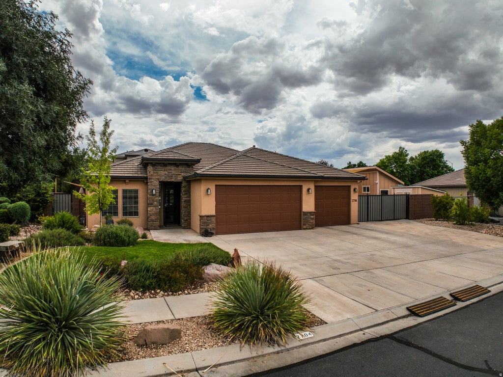 Photo of 2794 E CARMINE DR #LOT 65, Saint George, UT 84790 (MLS # 2182194)