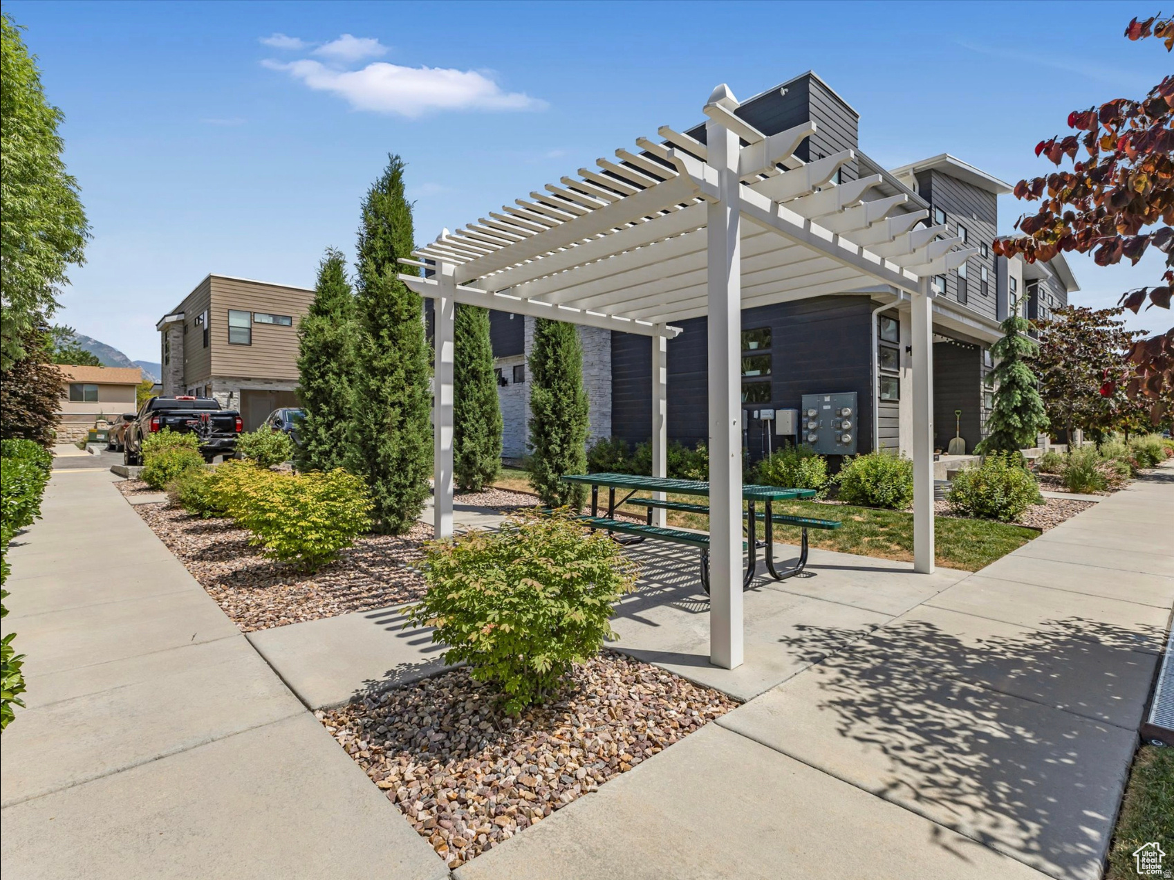 LOFTS AT SANDY - Residential