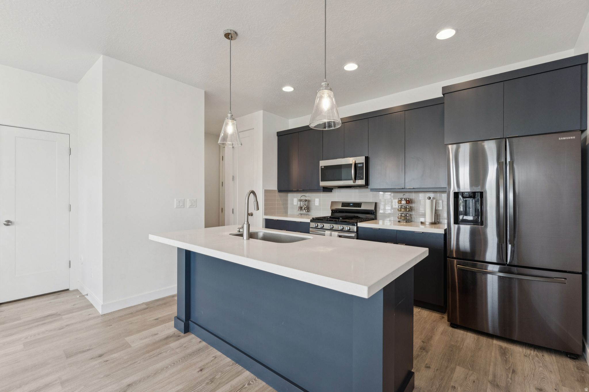 MARINA VLG DYBRK141 - Residential