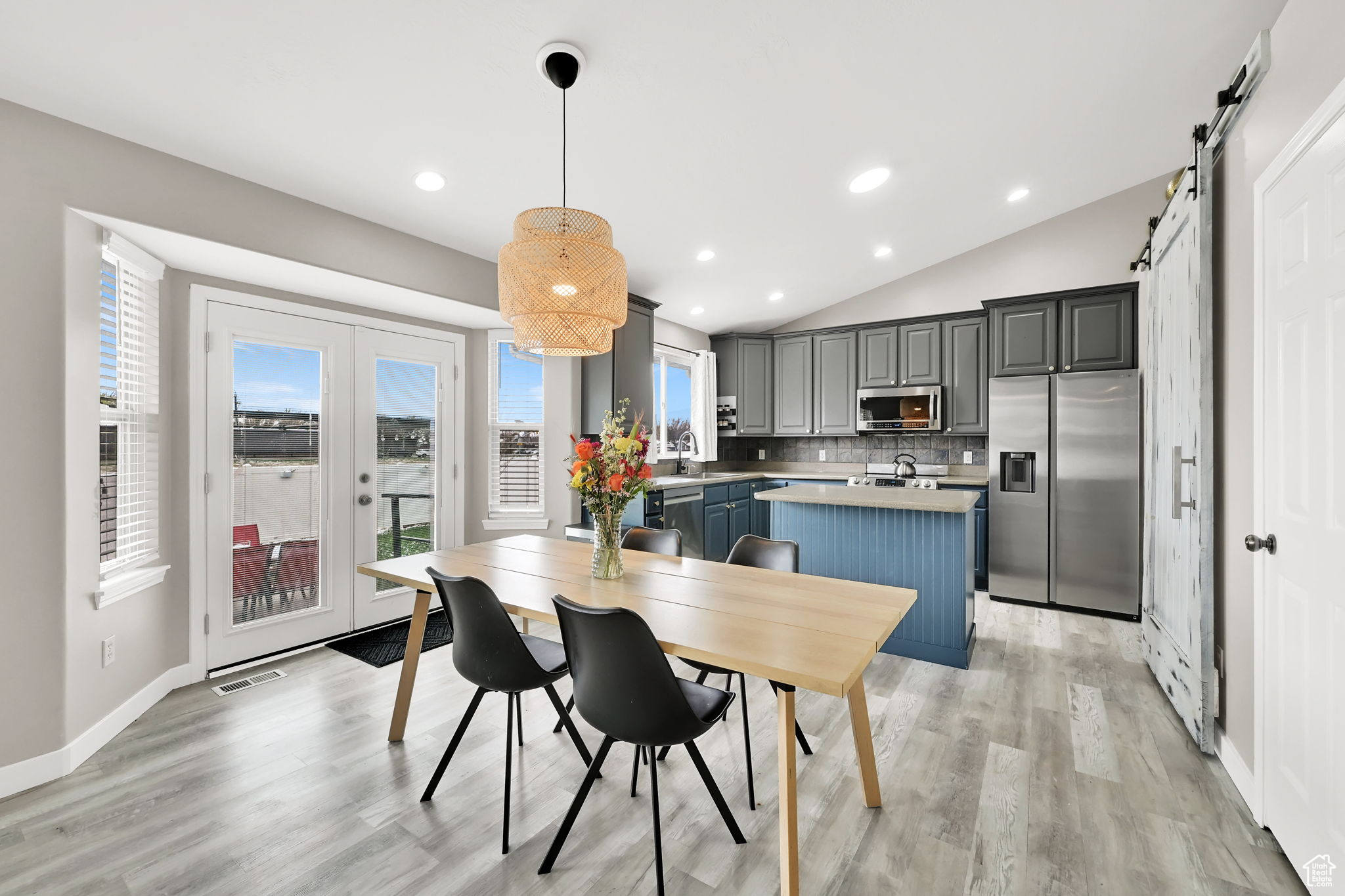 334 E La Vera Ln, Sandy, Utah image 8