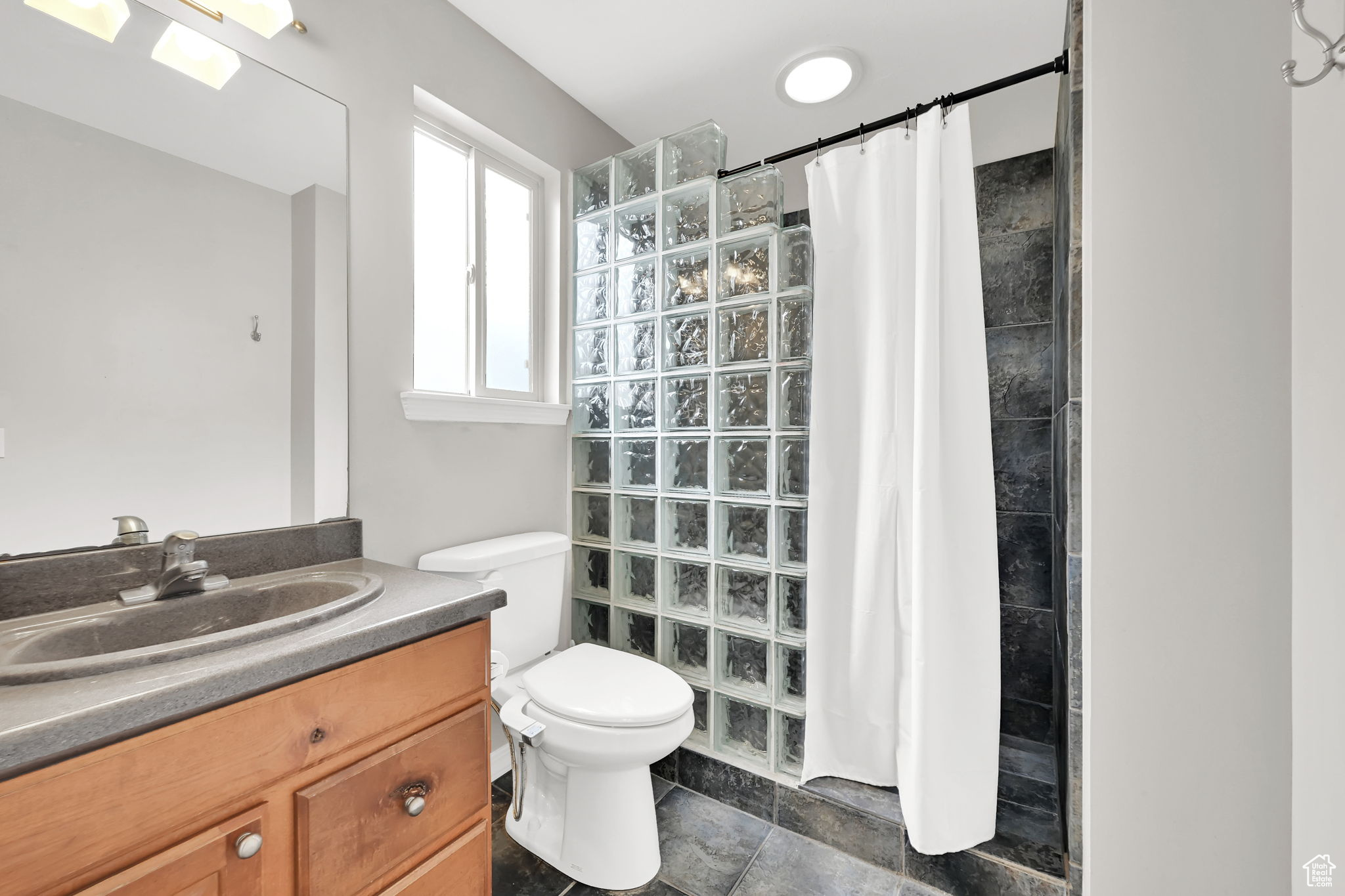 334 E La Vera Ln, Sandy, Utah image 20