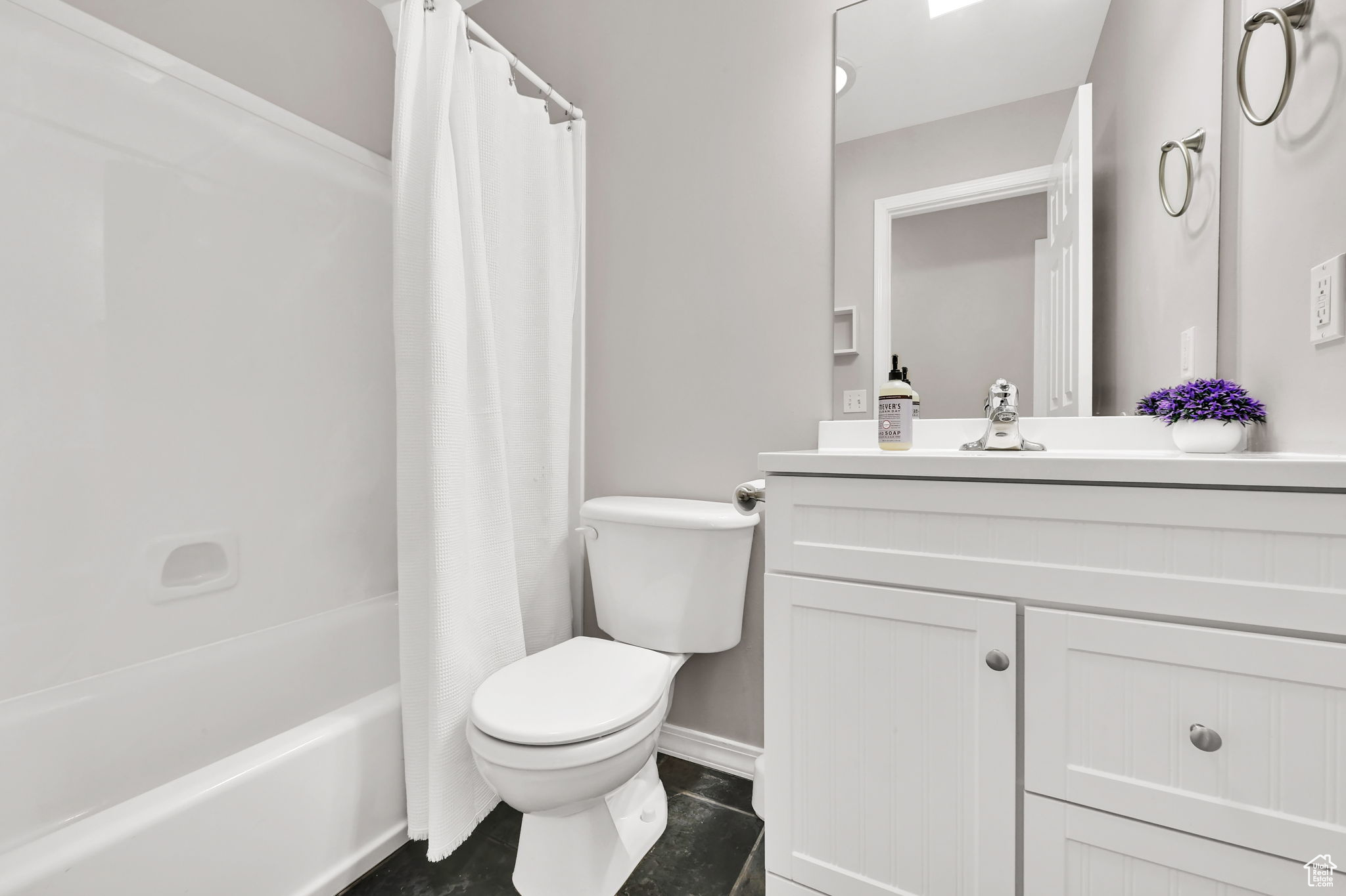 334 E La Vera Ln, Sandy, Utah image 22