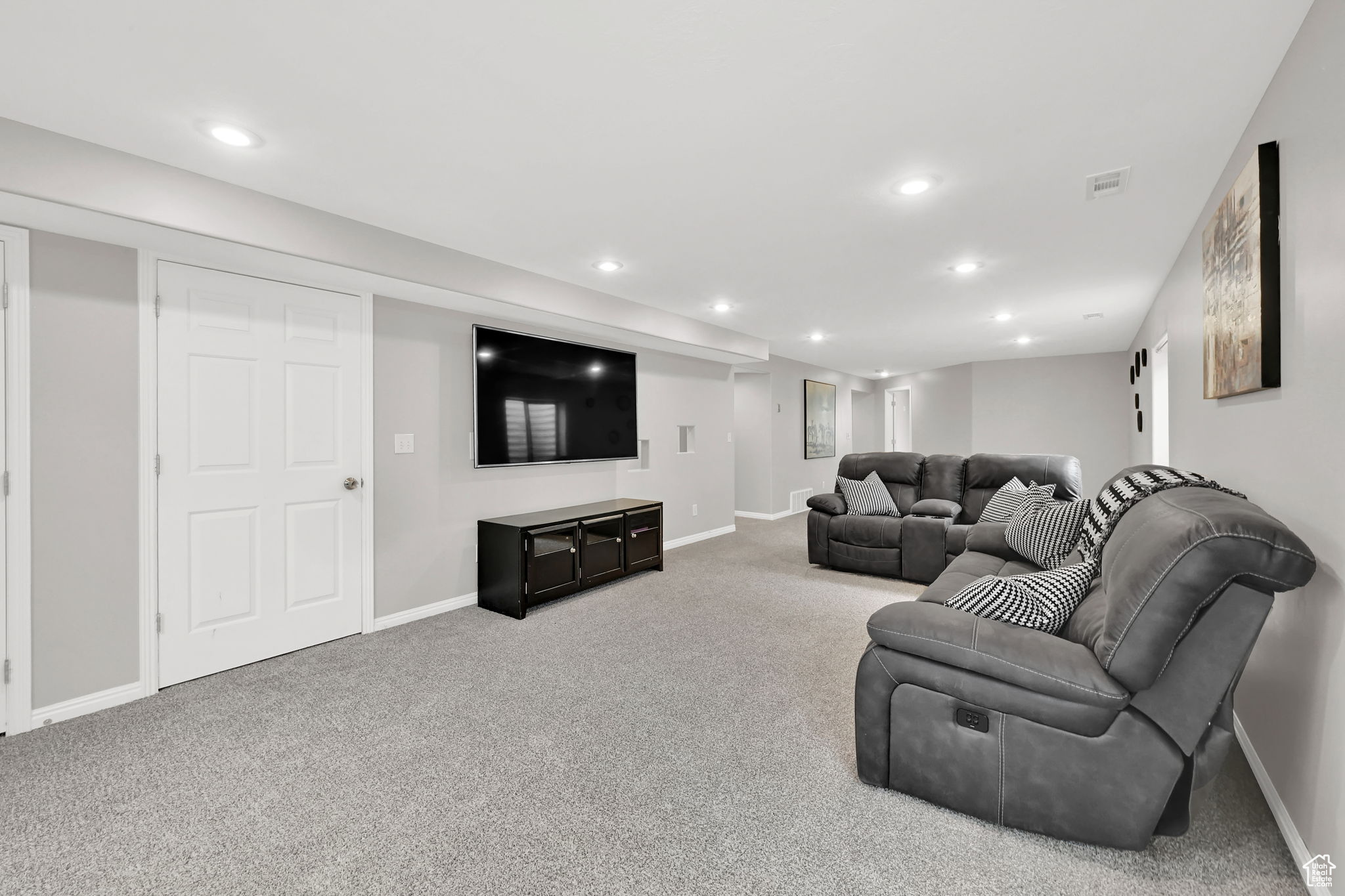 334 E La Vera Ln, Sandy, Utah image 24