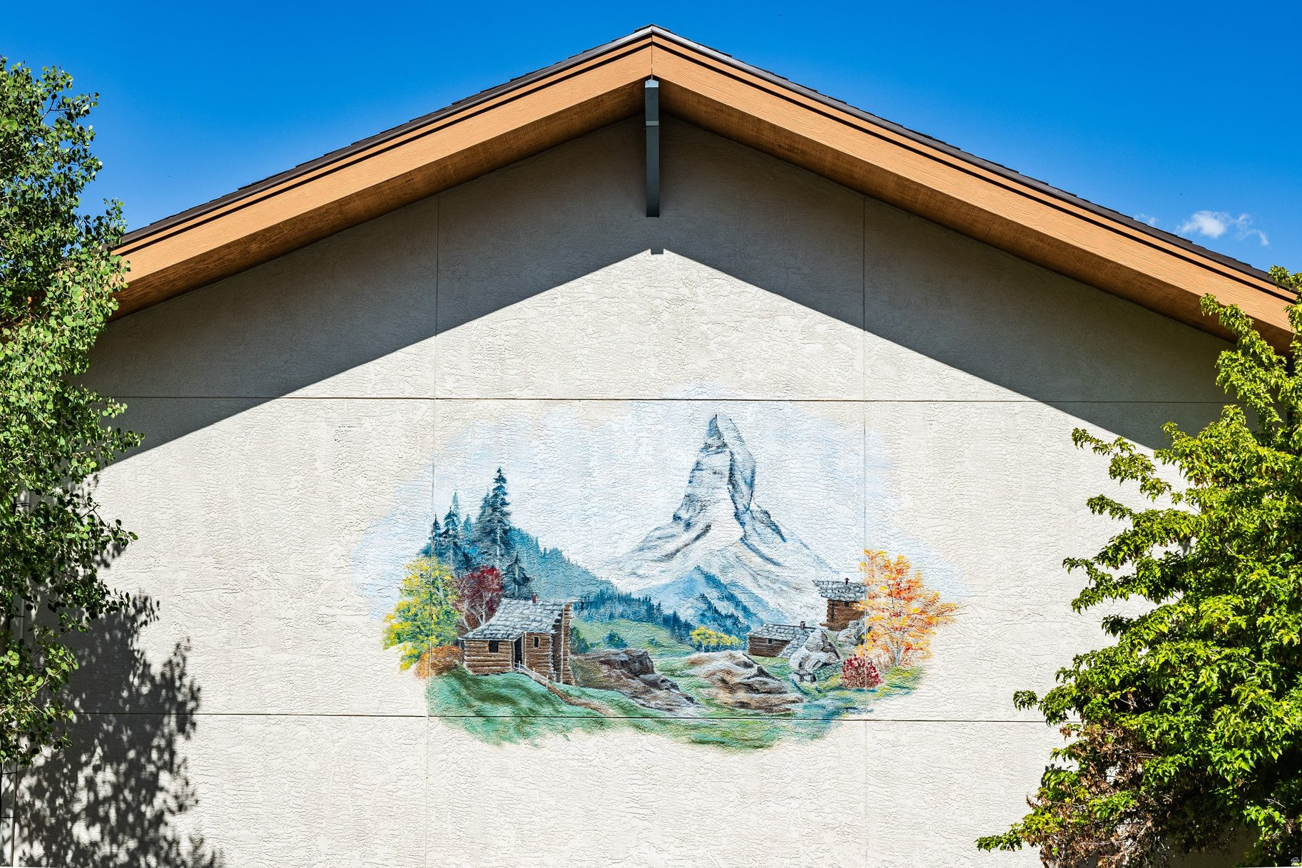 SWISS OAKS - Residential