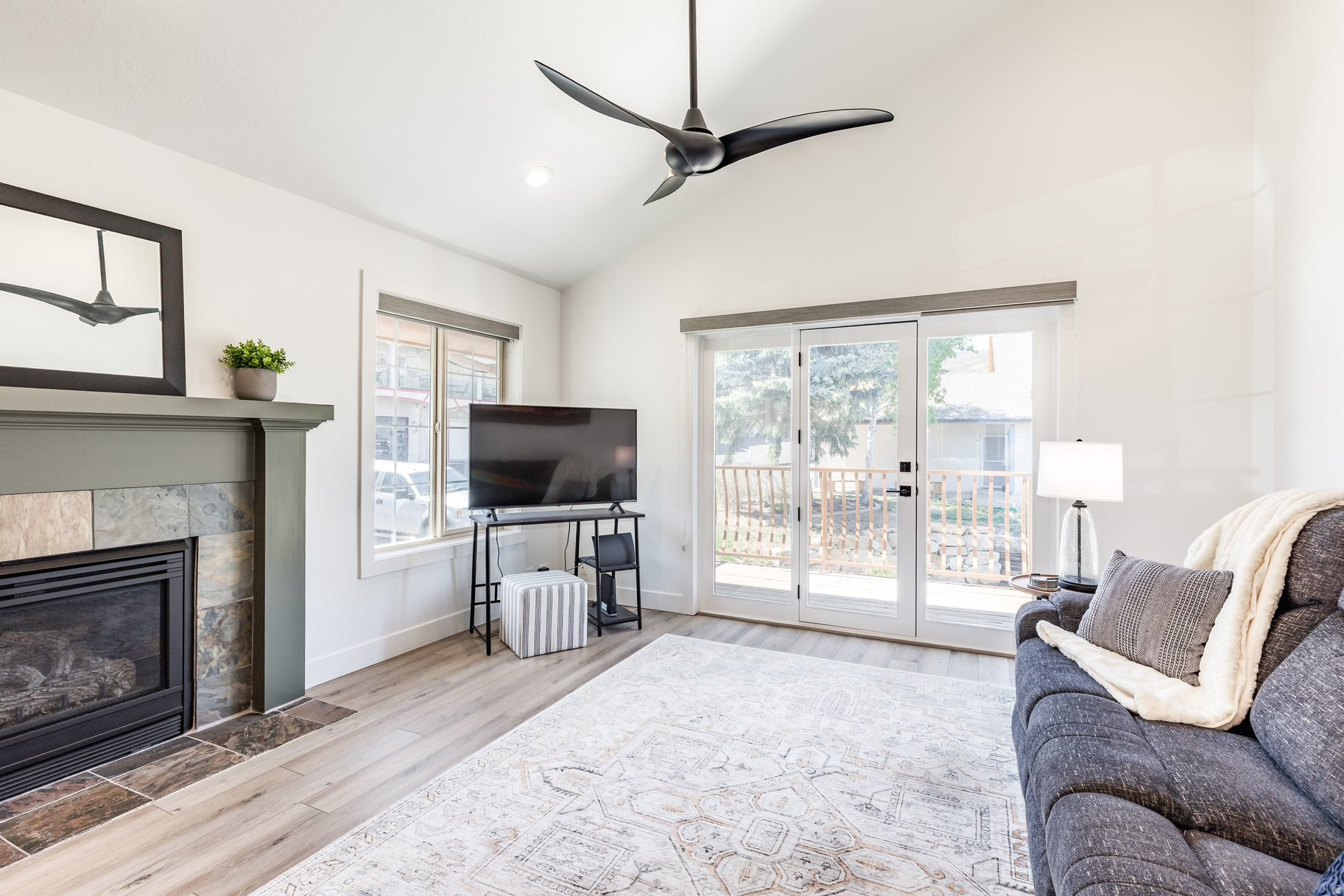 SWISS OAKS - Residential