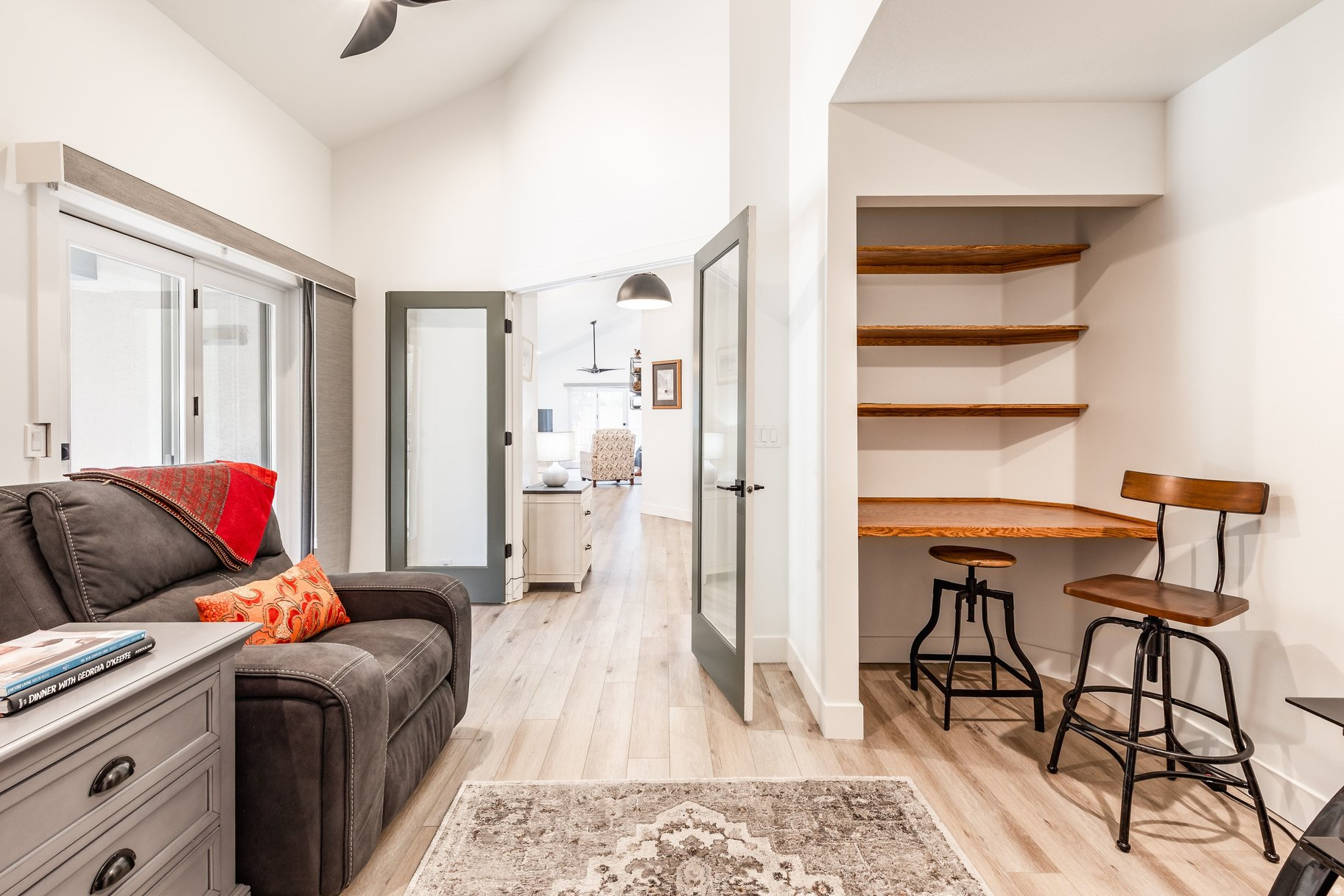 SWISS OAKS - Residential