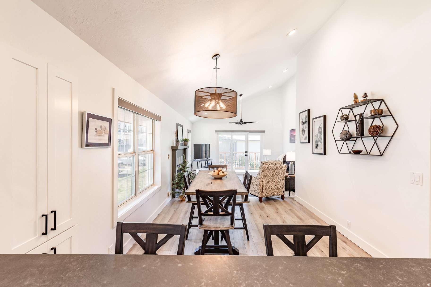 SWISS OAKS - Residential