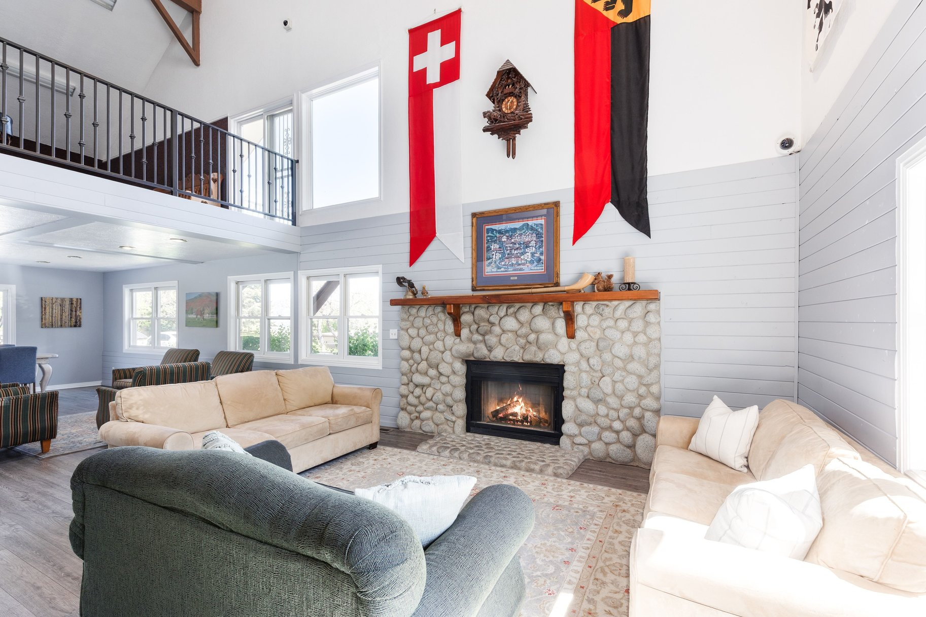 SWISS OAKS - Residential
