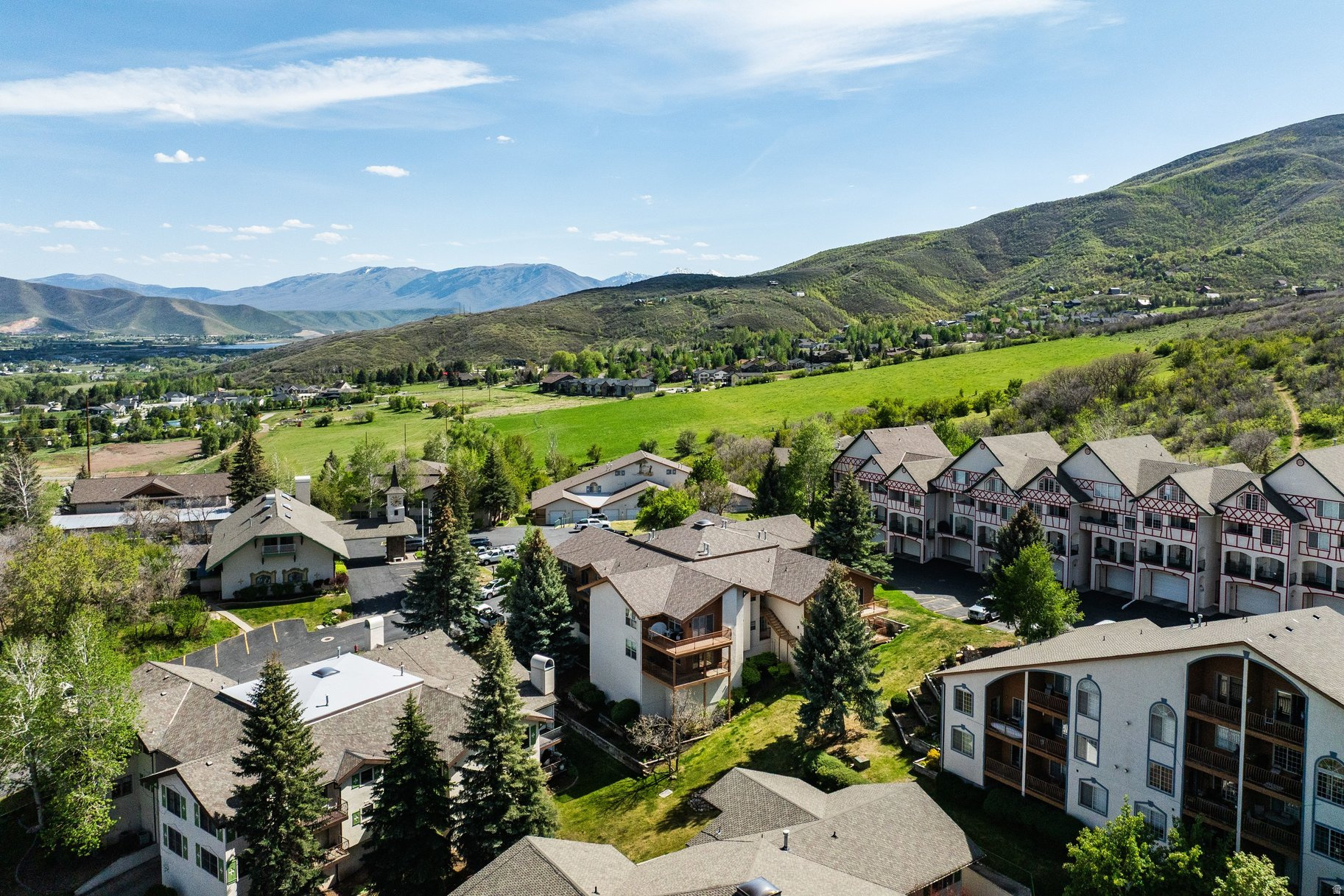 SWISS OAKS - Residential