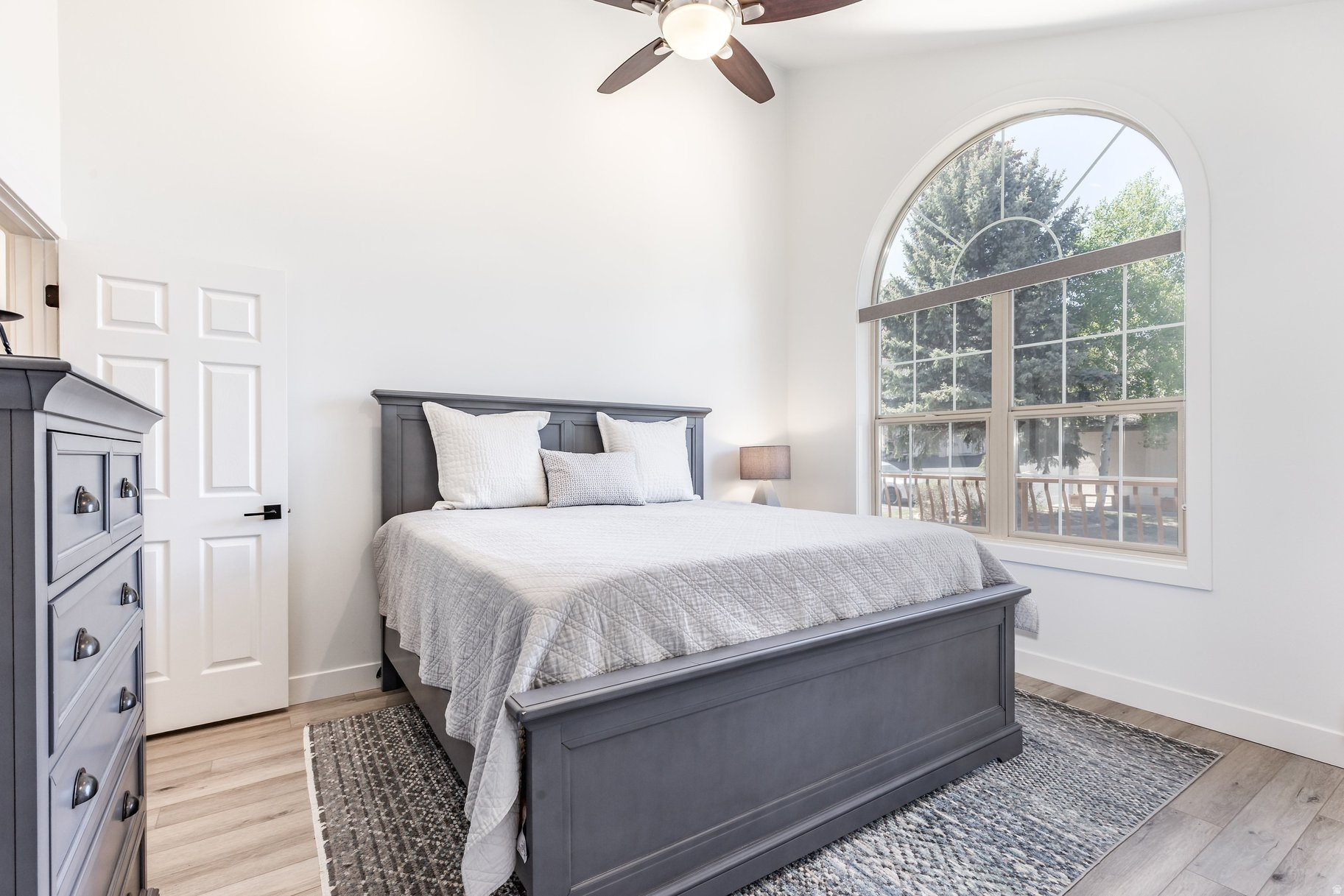 SWISS OAKS - Residential